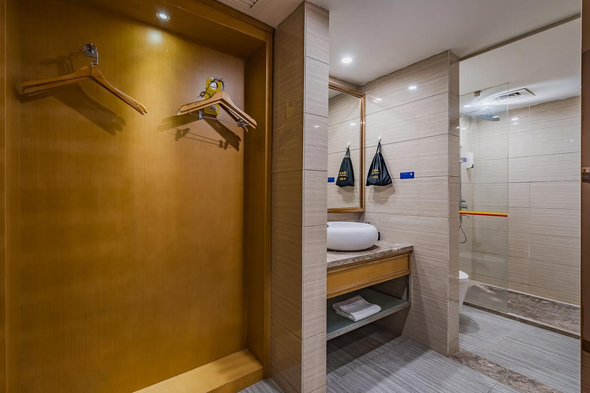 Super 8 Hotel Select Guangzhou Railway Station Xicun Subway Station المظهر الخارجي الصورة